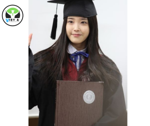 lễ phục tốt nghiệp giành cho cấp trung học